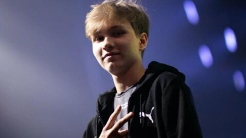 赛场上多次 赛场上多次