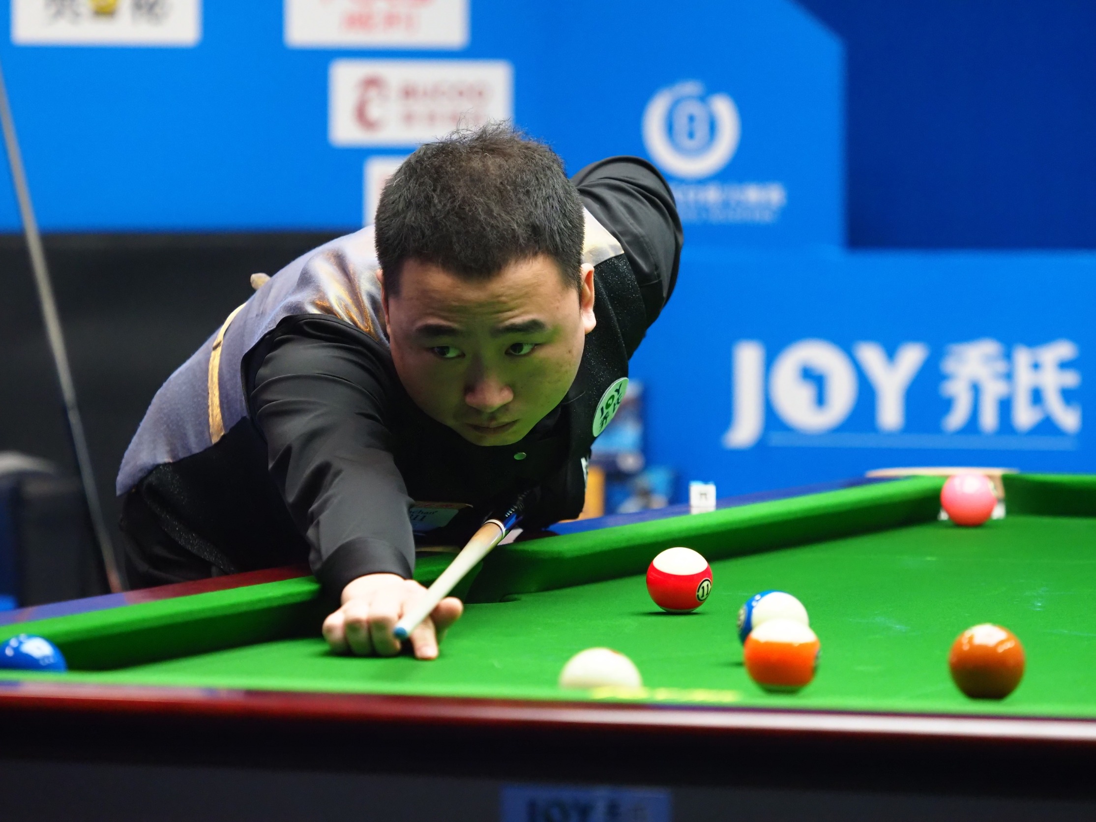 王刚的篮球 王刚的篮球